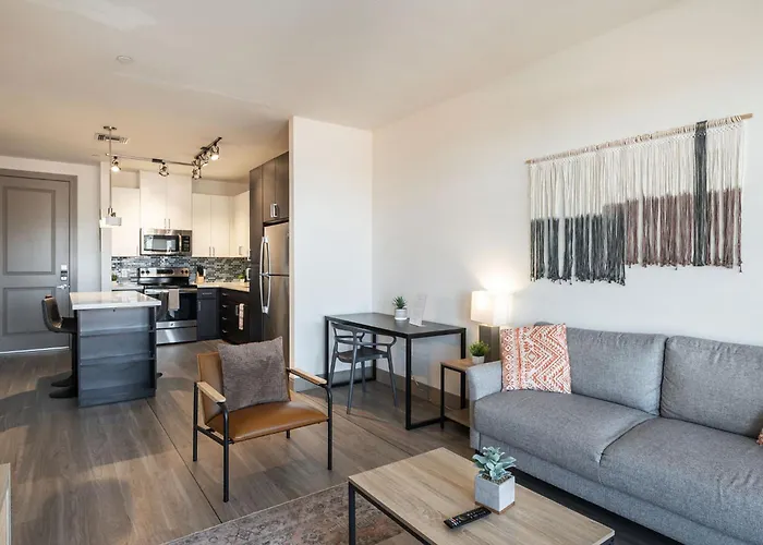 Modern Cozysuites On The Town Waterfront 15 * Tempe