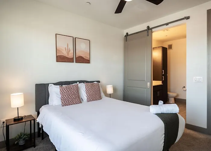 Apartment Modern Cozysuites On The Town Waterfront 15