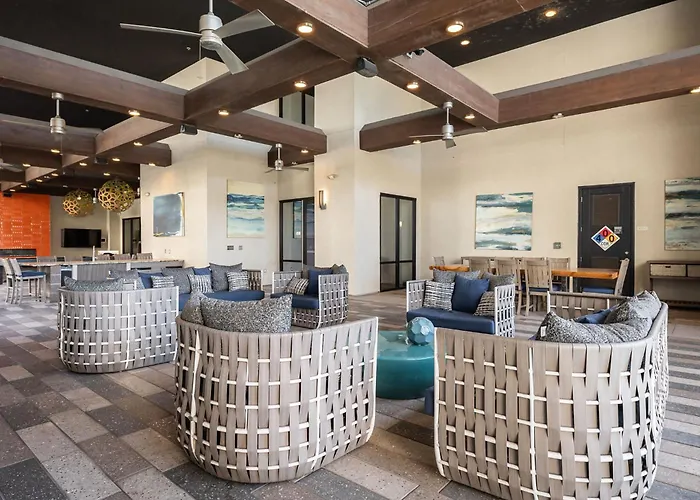 Modern Cozysuites On The Town Waterfront 15